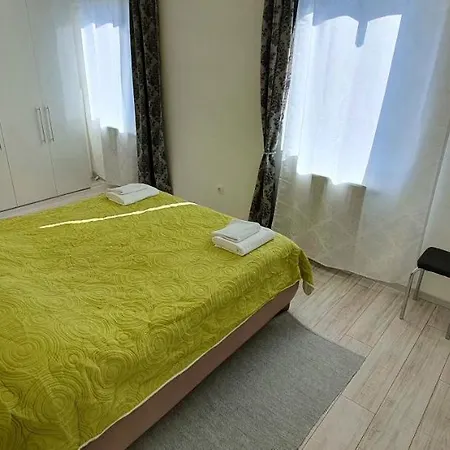 Rose's / Rozsa Apartman / Centre / Belvaros - Pecs